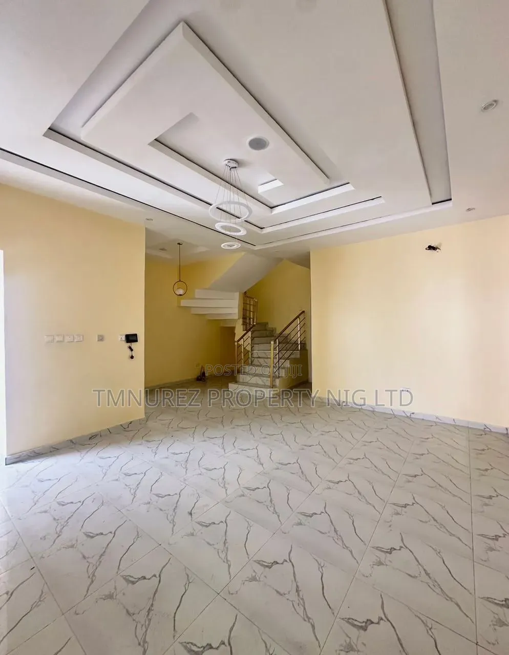 4bdrm Duplex in Chevron for rent in Chevron