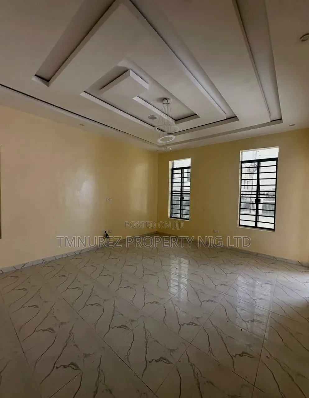 4bdrm Duplex in Chevron for rent in Chevron