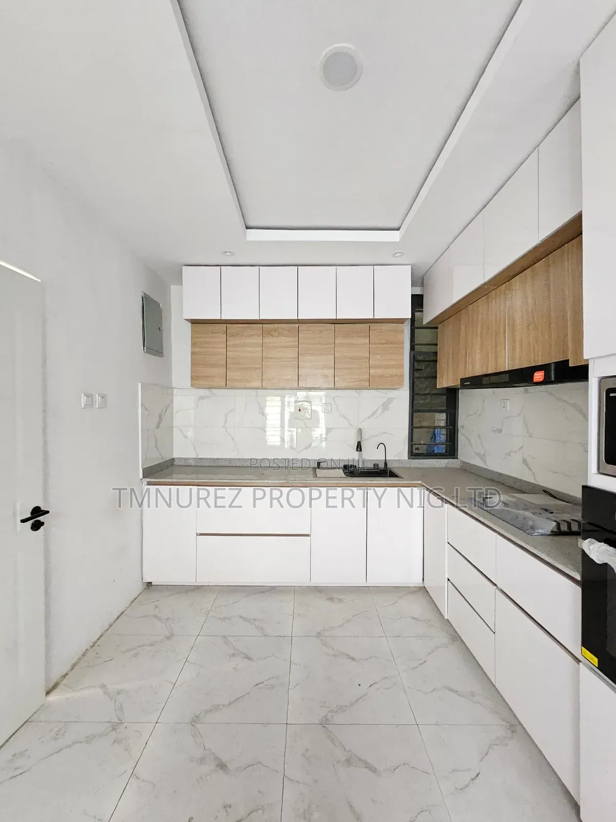 4bdrm Duplex in Ologolo for sale in Ologolo