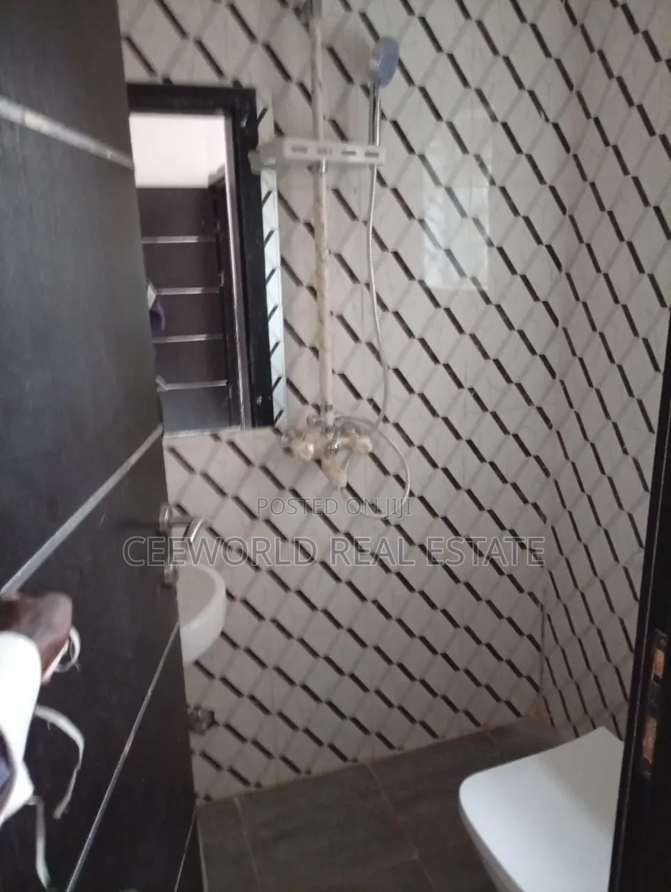 2bdrm Apartment in Wisdom Estate, Akobo for rent in Akobo