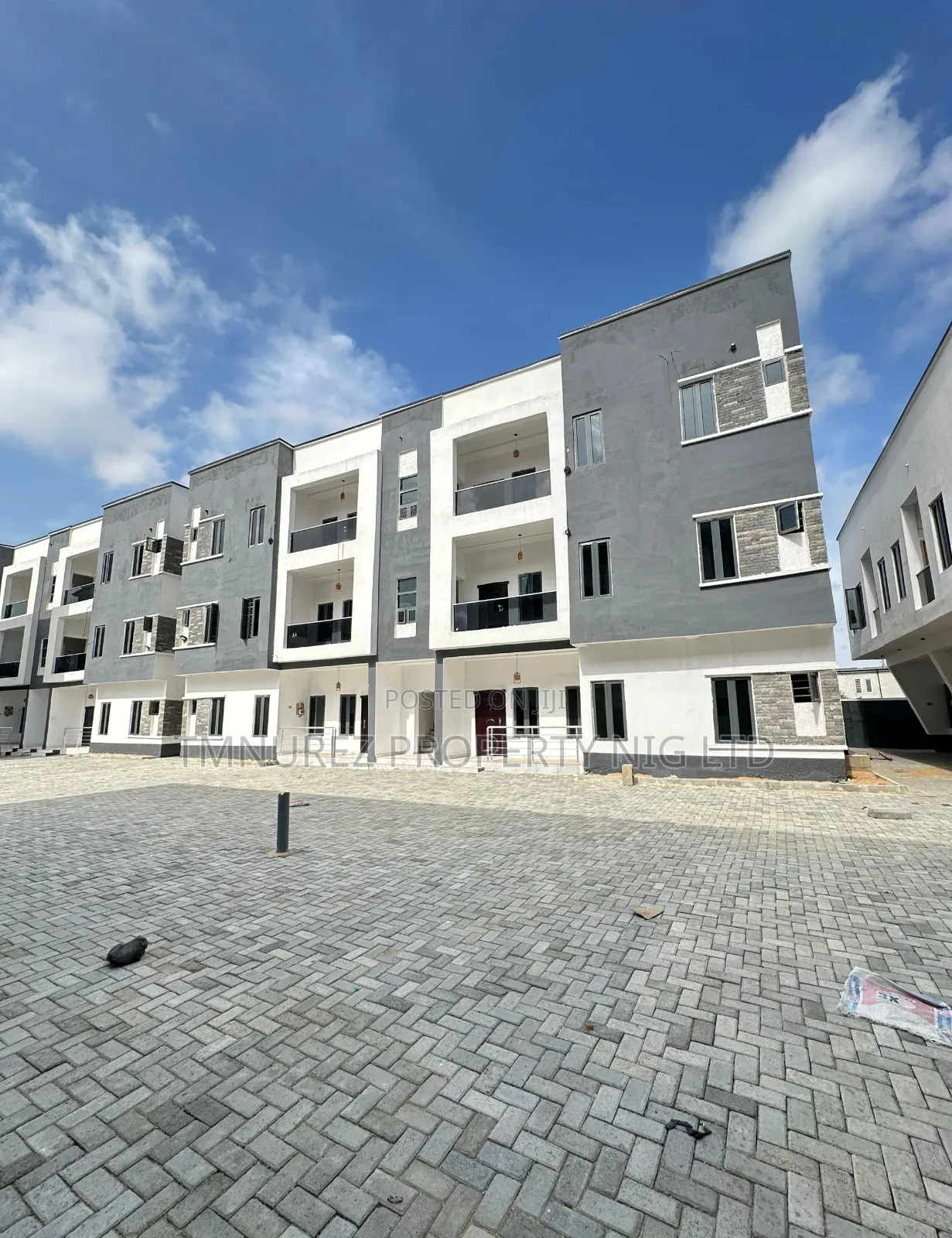 3bdrm Apartment in Ilaje for sale in Ilaje