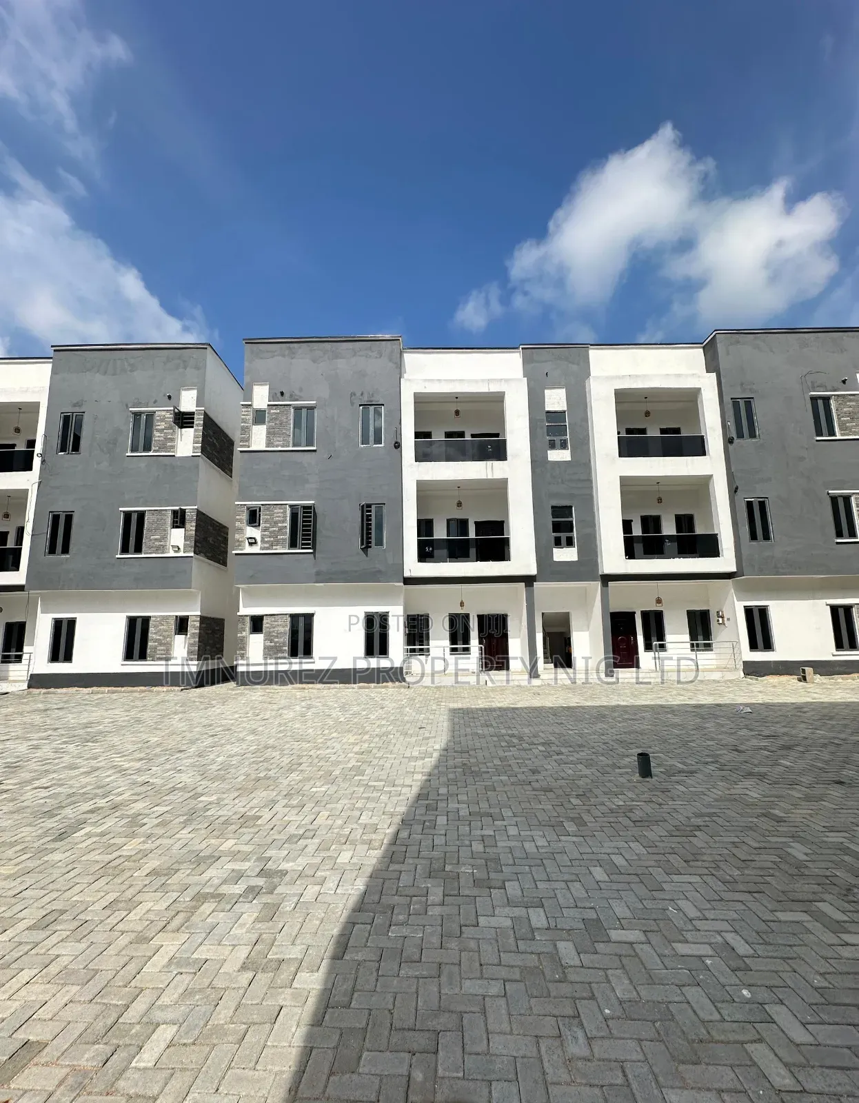 3bdrm Apartment in Ilaje for sale in Ilaje