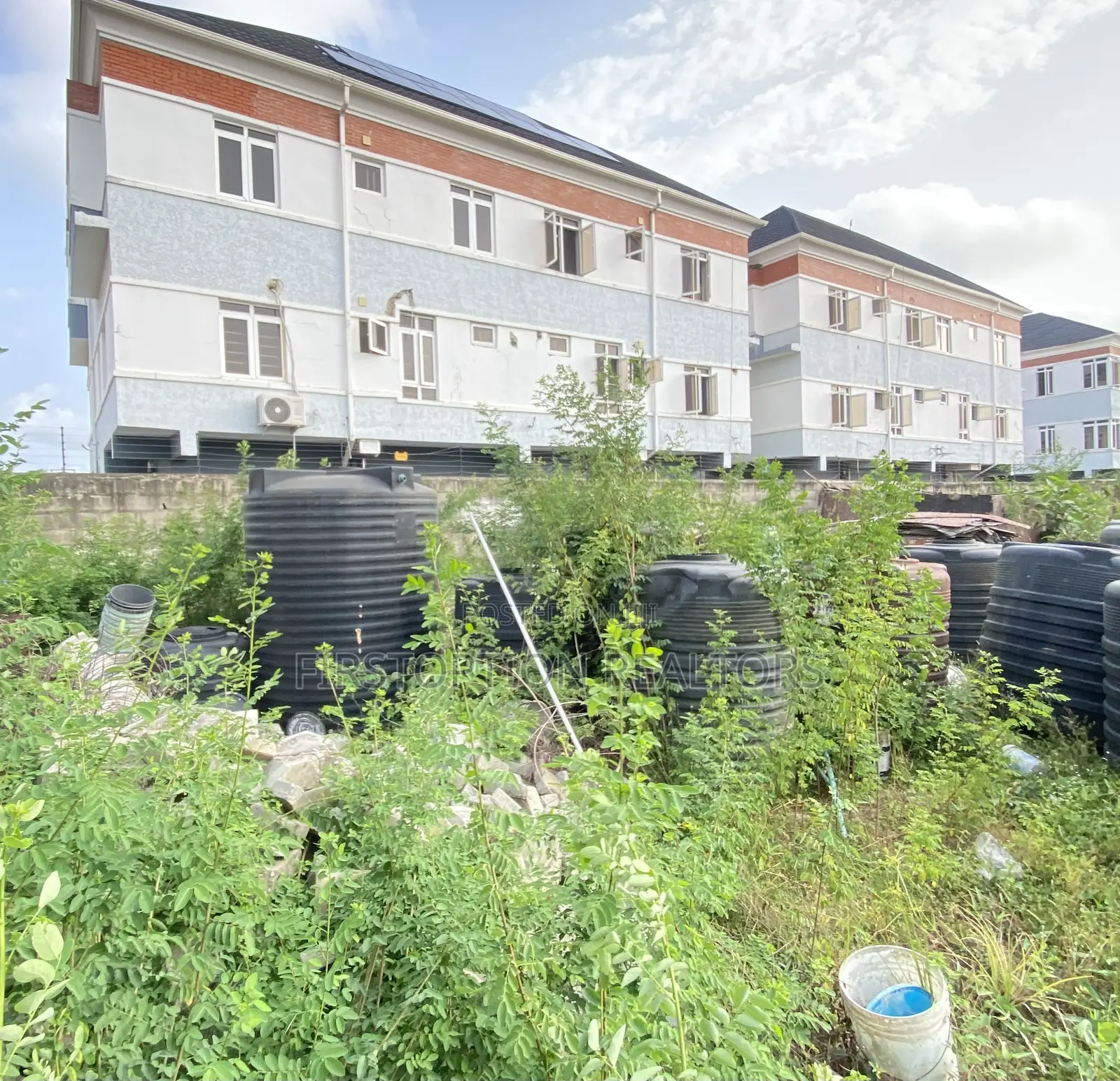 1300sqm Land For Sale At Ikota Gra Lekki Lagos in Ikota