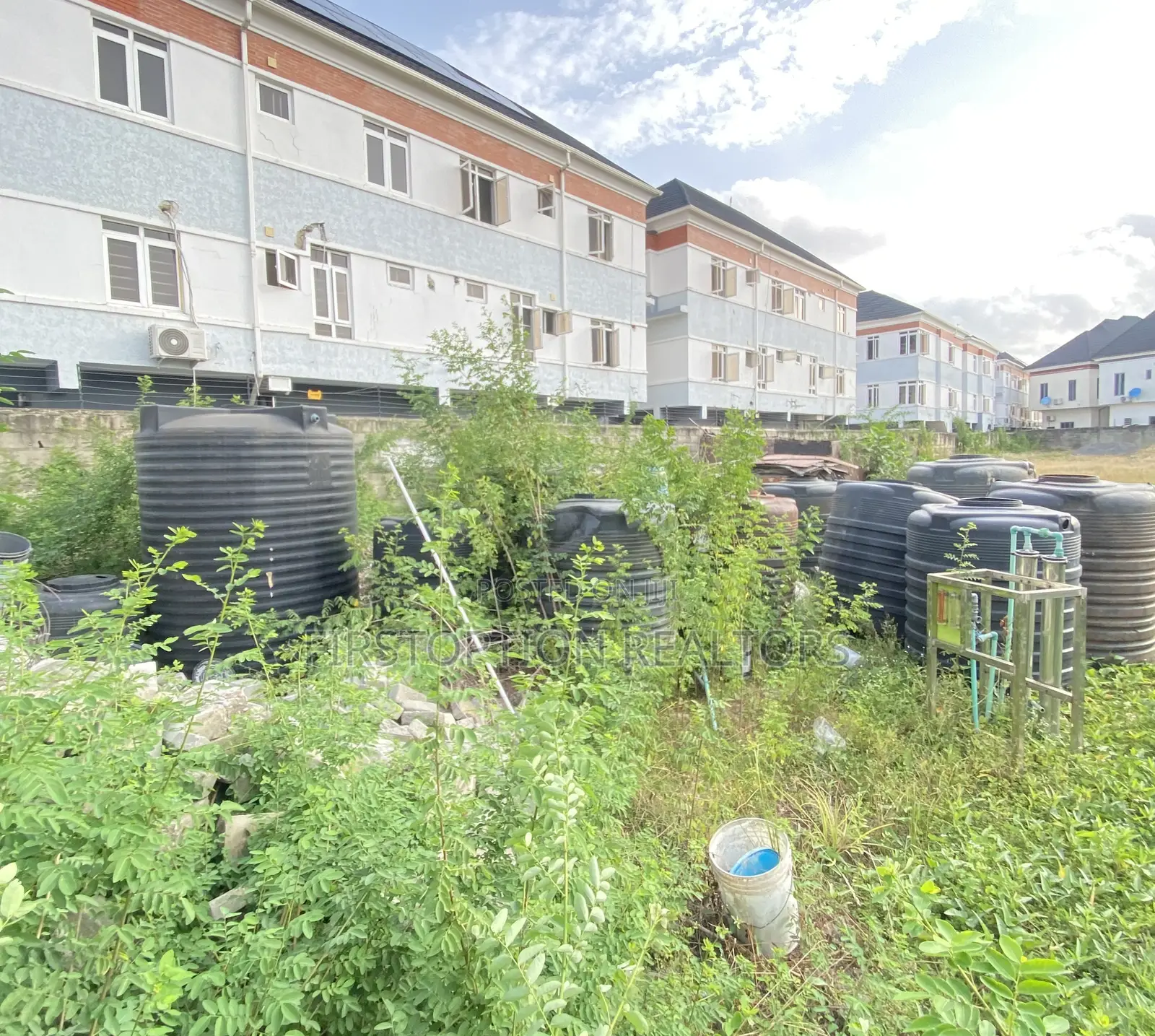 1300sqm Land For Sale At Ikota Gra Lekki Lagos in Ikota