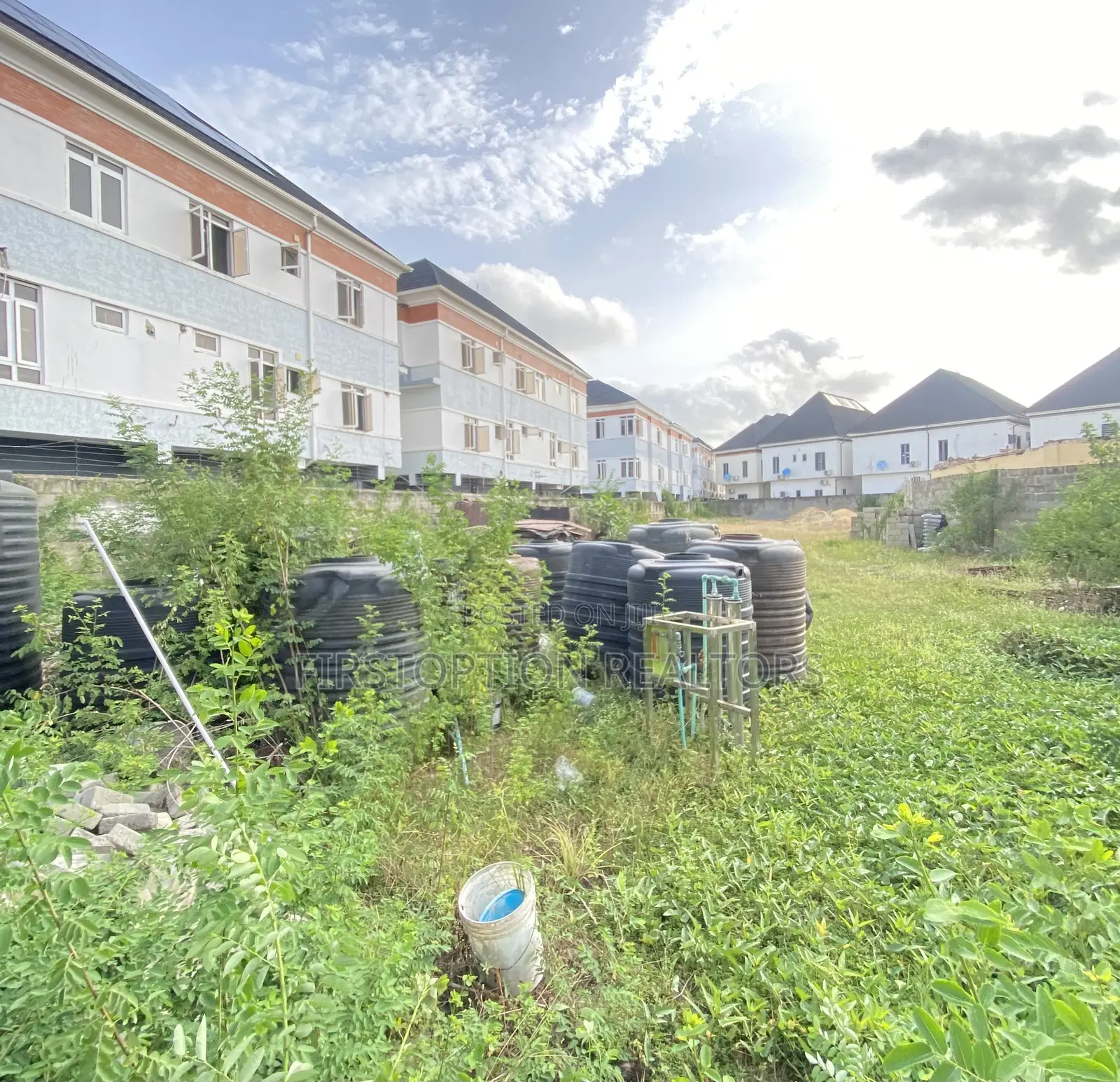 1300sqm Land For Sale At Ikota Gra Lekki Lagos in Ikota