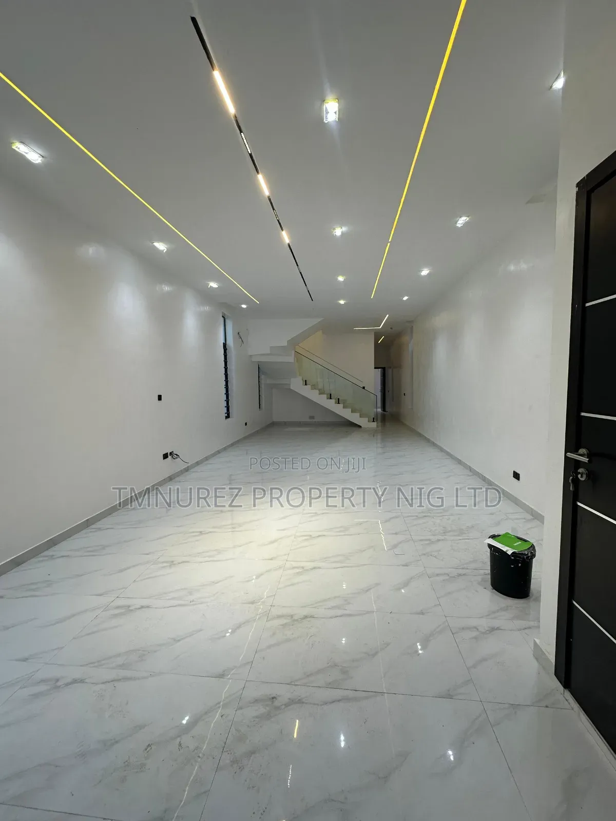 4bdrm Duplex in Ikota for sale in Ikota