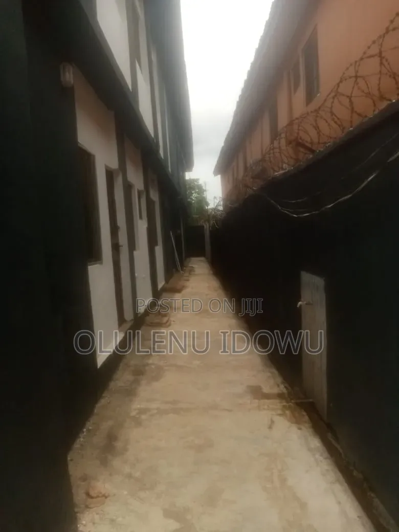 Furnished 3bdrm Block of Flats in Igando / Ikotun/Igando for sale in Igando / Ikotun/Igando