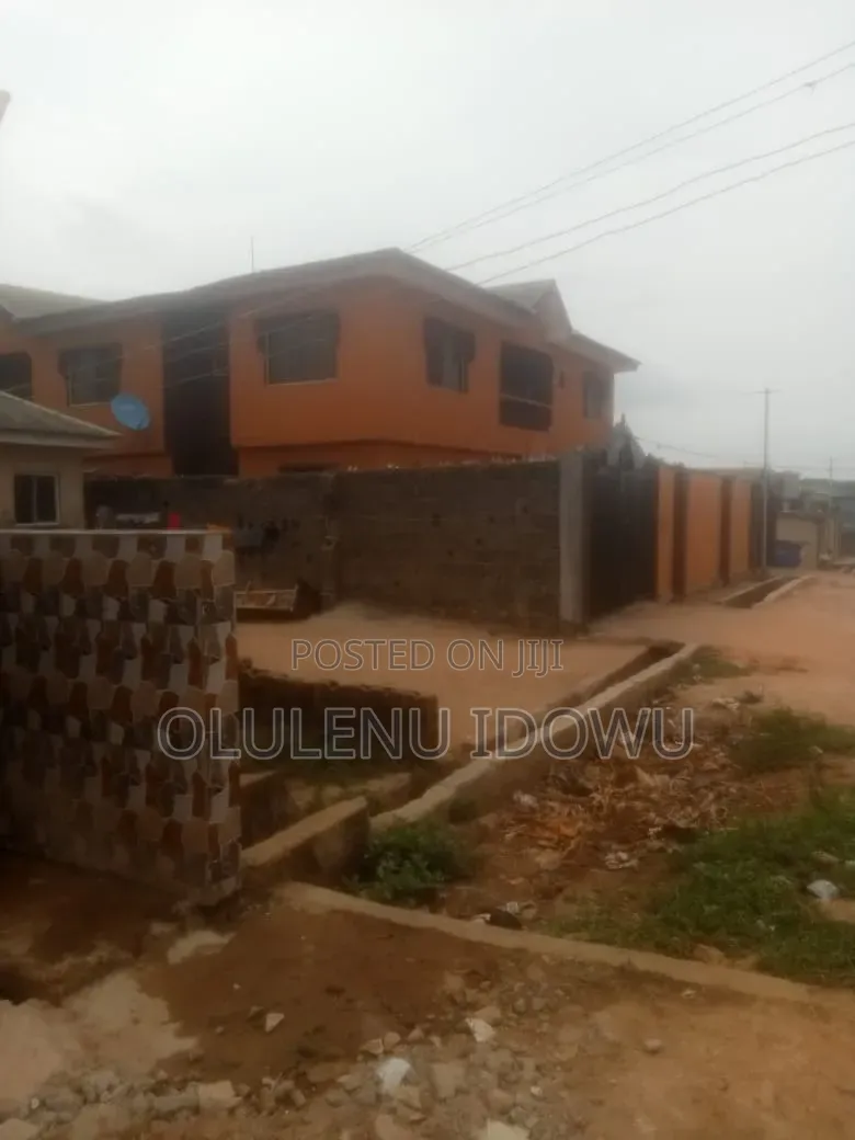 Furnished 3bdrm Block of Flats in Abaranje for sale in Abaranje