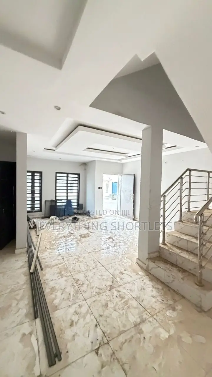 4bdrm Townhouse/Terrace in Gaduwa for sale in Gaduwa