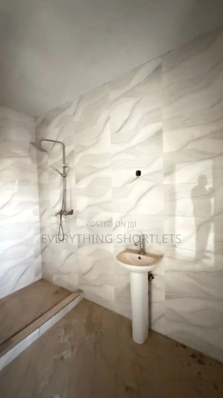 4bdrm Townhouse/Terrace in Gaduwa for sale in Gaduwa