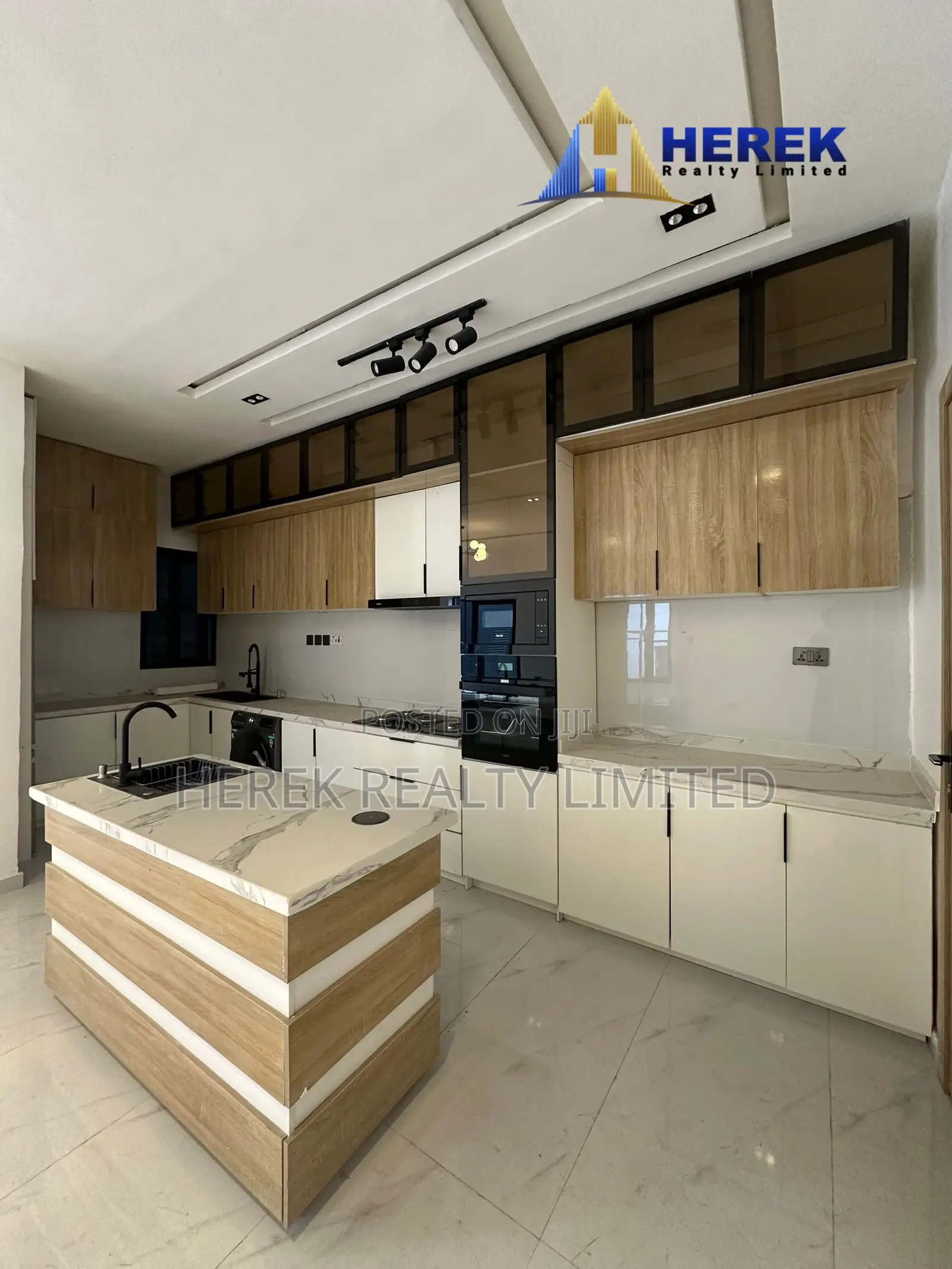 2bdrm Apartment in Ikate for sale in Ikate