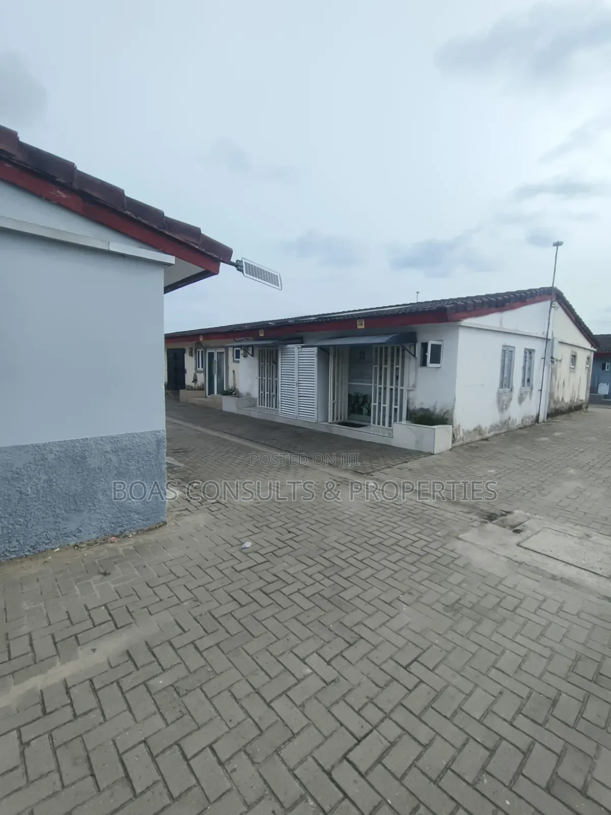 Nice Shop/Office Space for Sales in Ilaje / Lekki