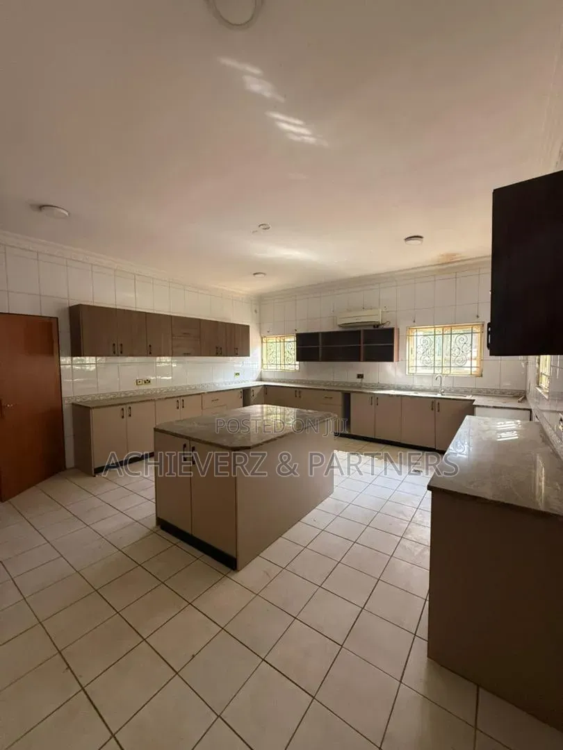 8bdrm Maisonette in Maitama for rent in Maitama