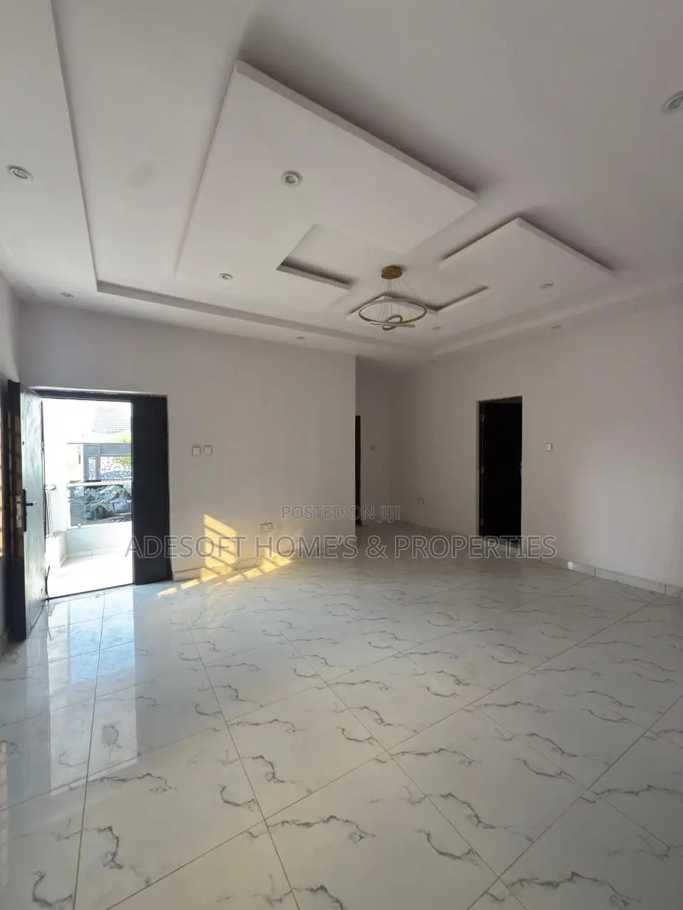 3bdrm Apartment in Kolapo Ishola Gra, for sale in Akobo