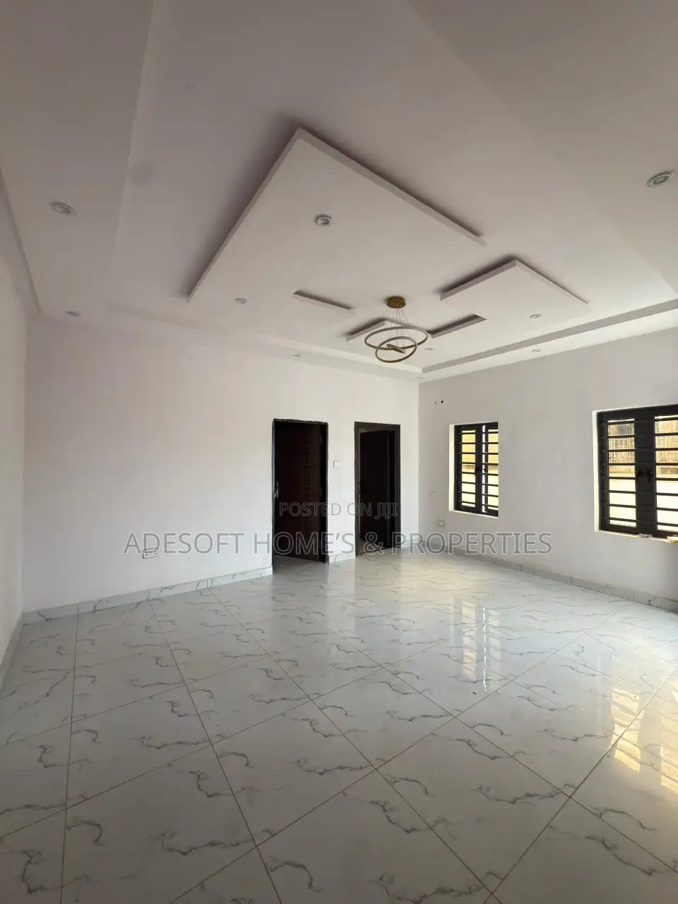 3bdrm Apartment in Kolapo Ishola Gra, for sale in Akobo