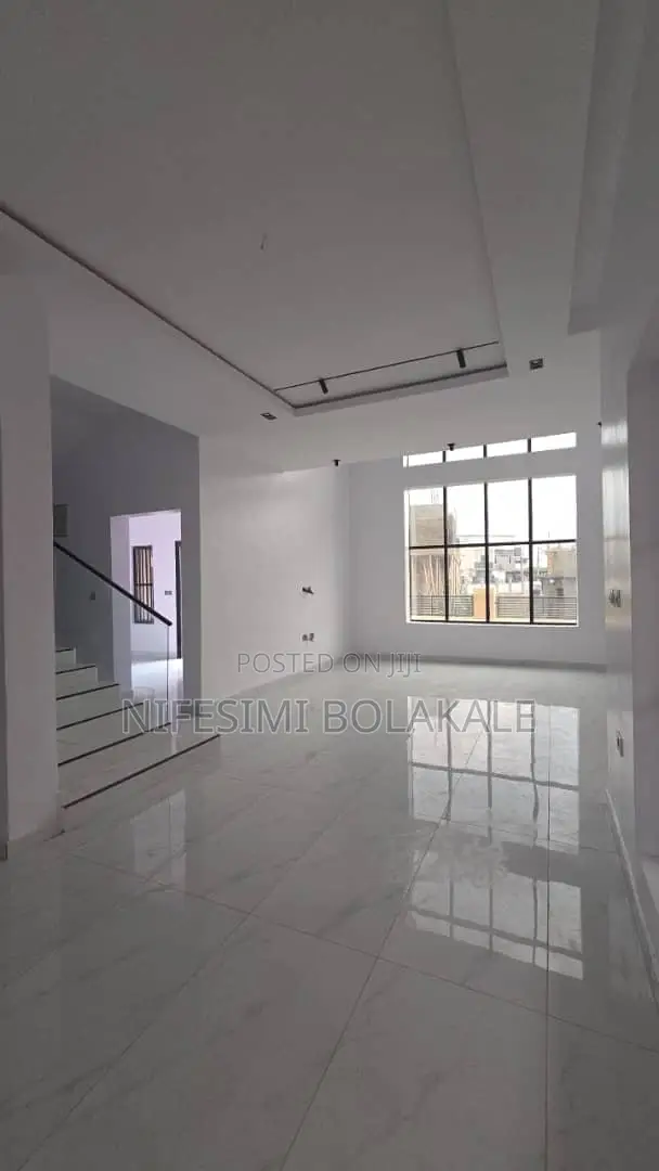 4bdrm Duplex in Carlton Gate, Akobo for sale in Akobo