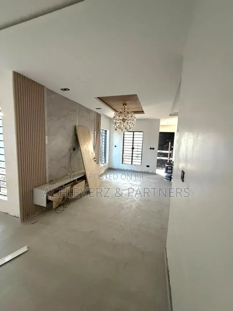 5bdrm Duplex in Zone 2 / Wuse for rent in Zone 2 / Wuse