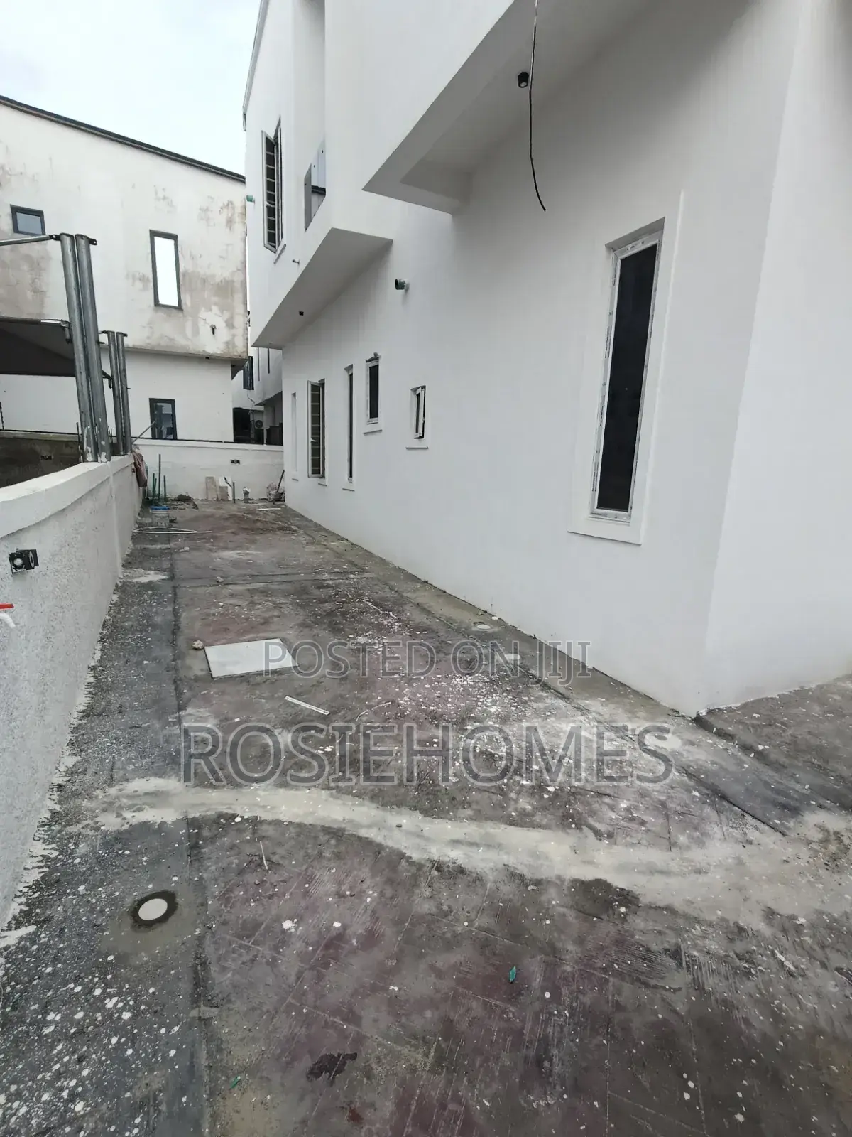 4bdrm Duplex in Good Estate for sale in Lekki Gardens Estate