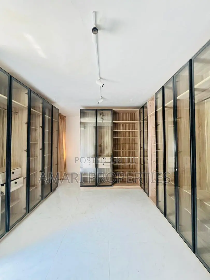 Furnished 5bdrm Duplex in Banana Island for sale in Banana Island