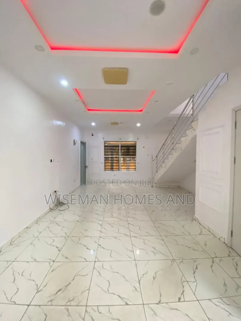 4bdrm Duplex in Oral Estate Ikota for rent in Ikota