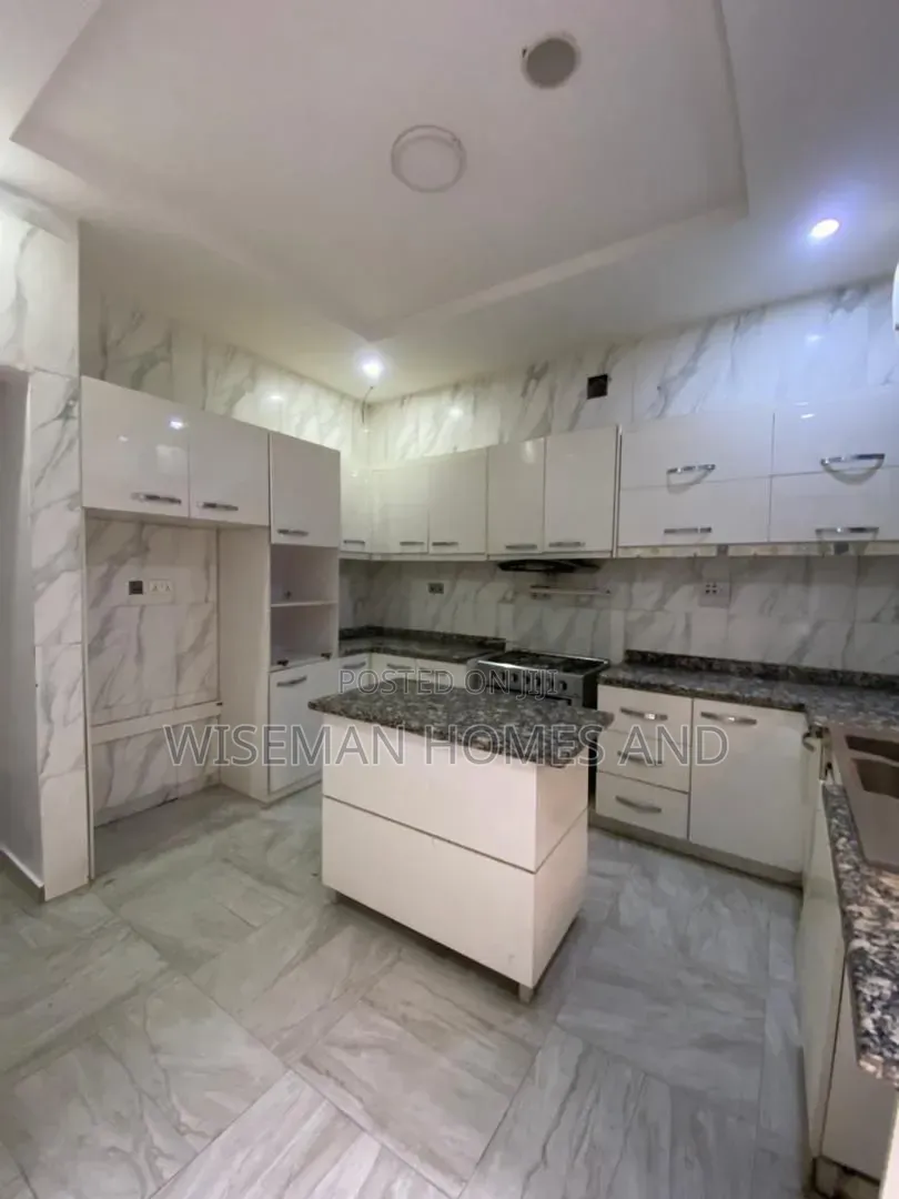 4bdrm Duplex in Oral Estate Ikota for rent in Ikota