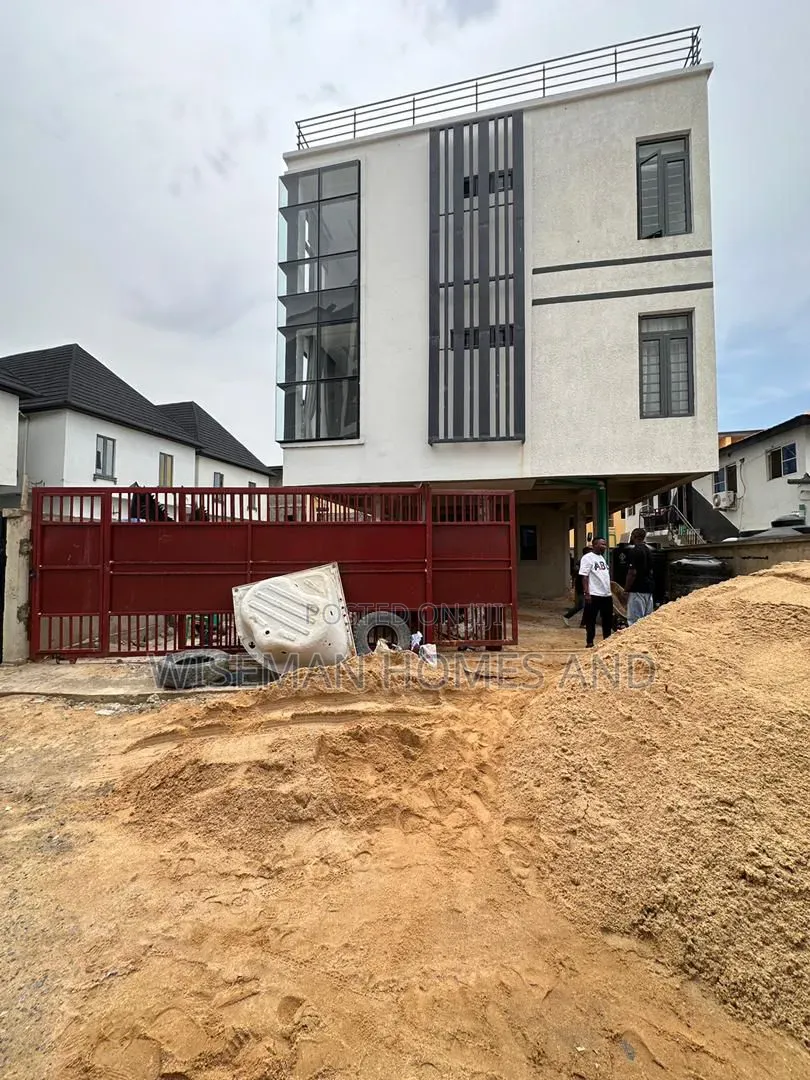 Studio Apartment in Lekki Conservation, Chevron for rent in Chevron