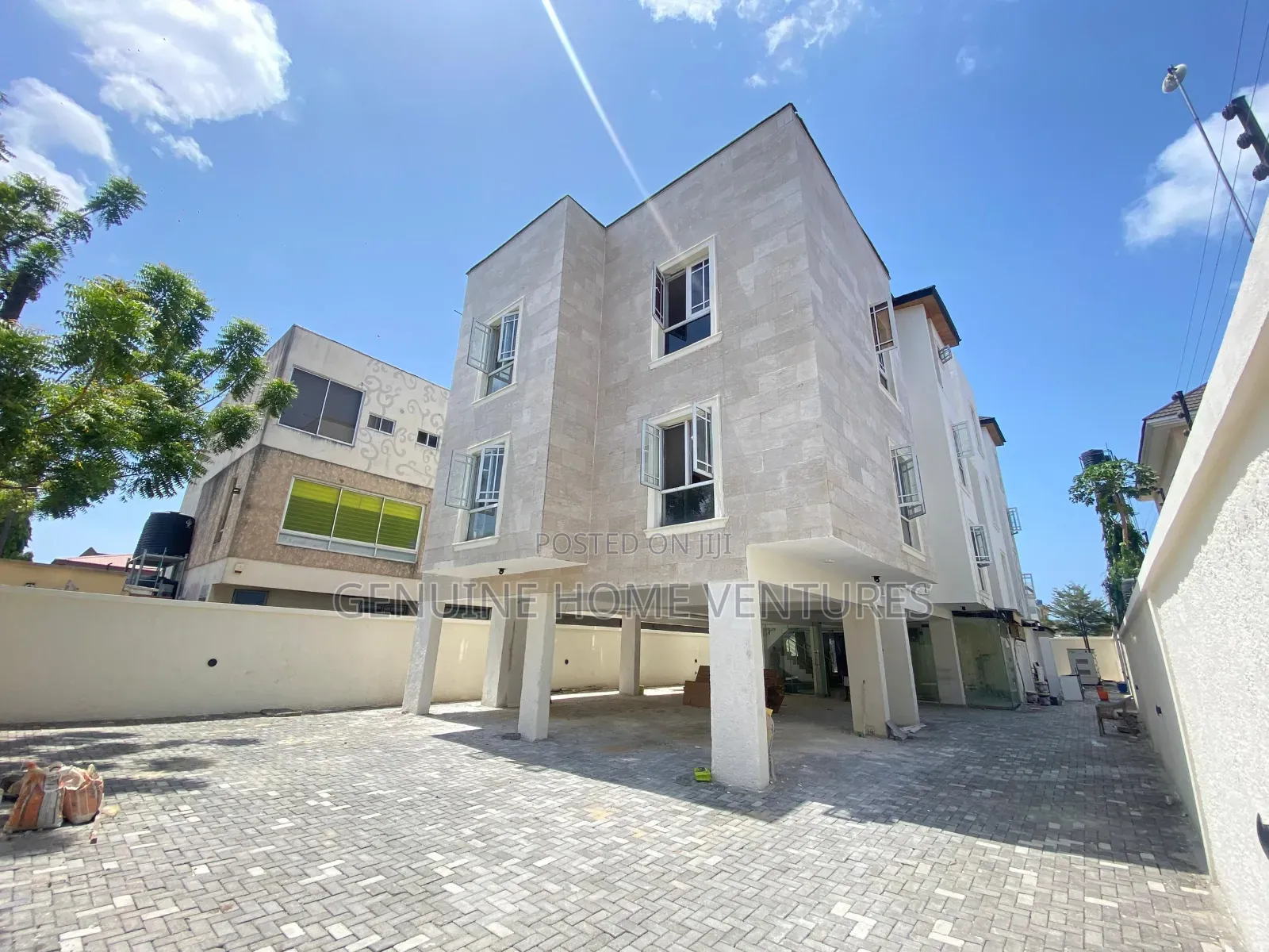 2bdrm Apartment in Lekki Phase One, Ikate for rent in Ikate