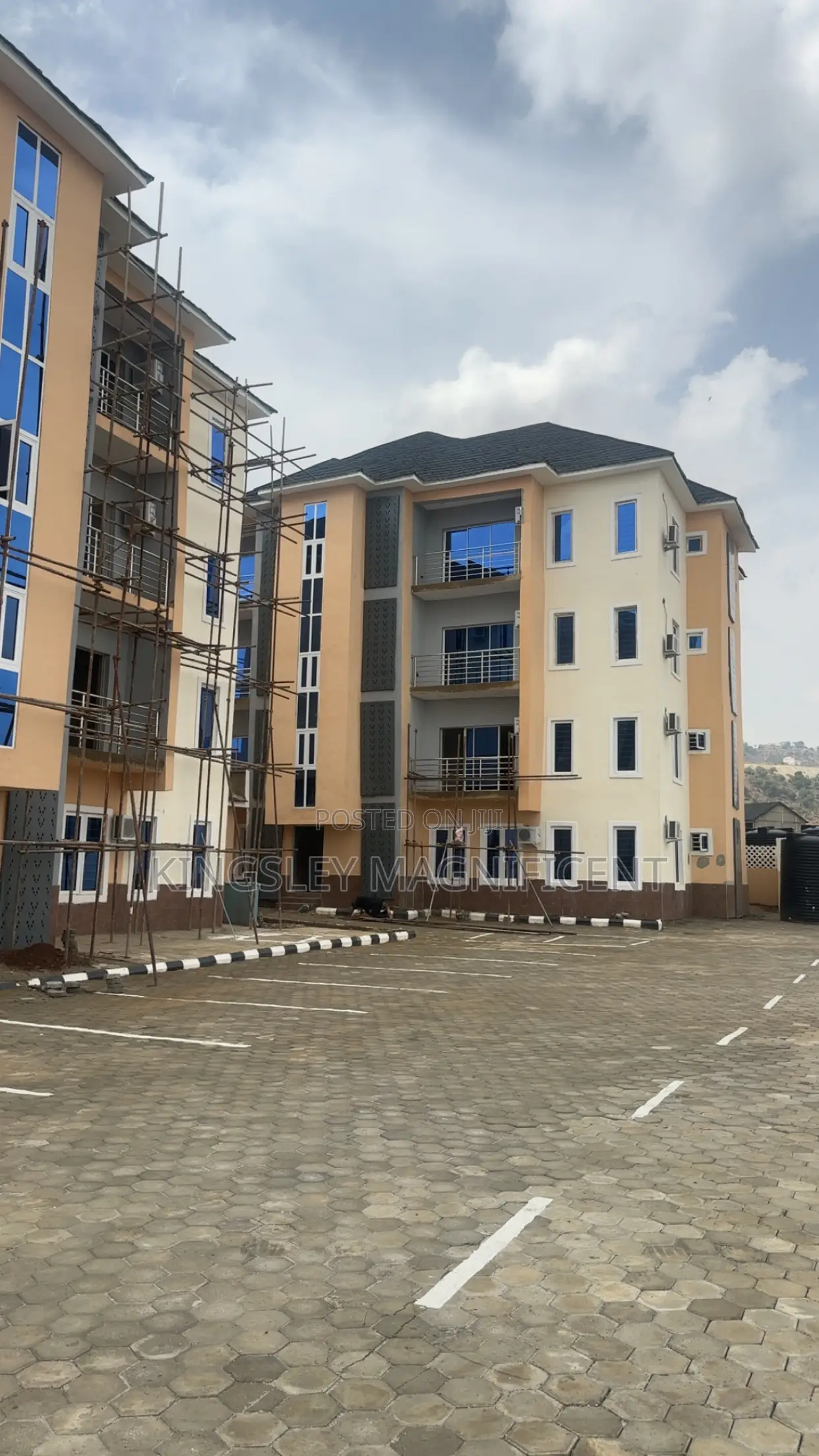 3bdrm Block of Flats in Katampe for sale in Katampe