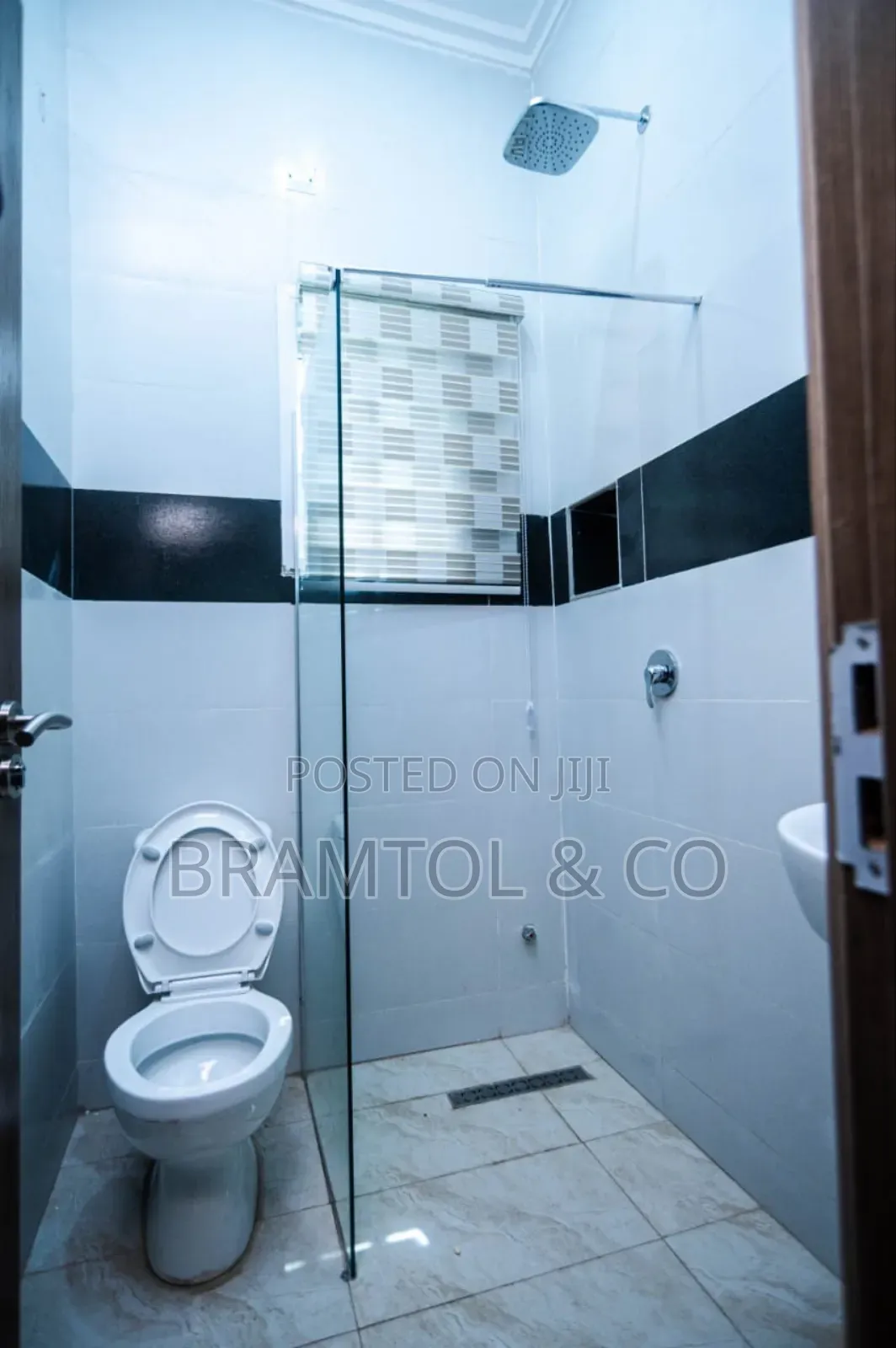Furnished 2bdrm Block of Flats in Zone B for rent in Zone B