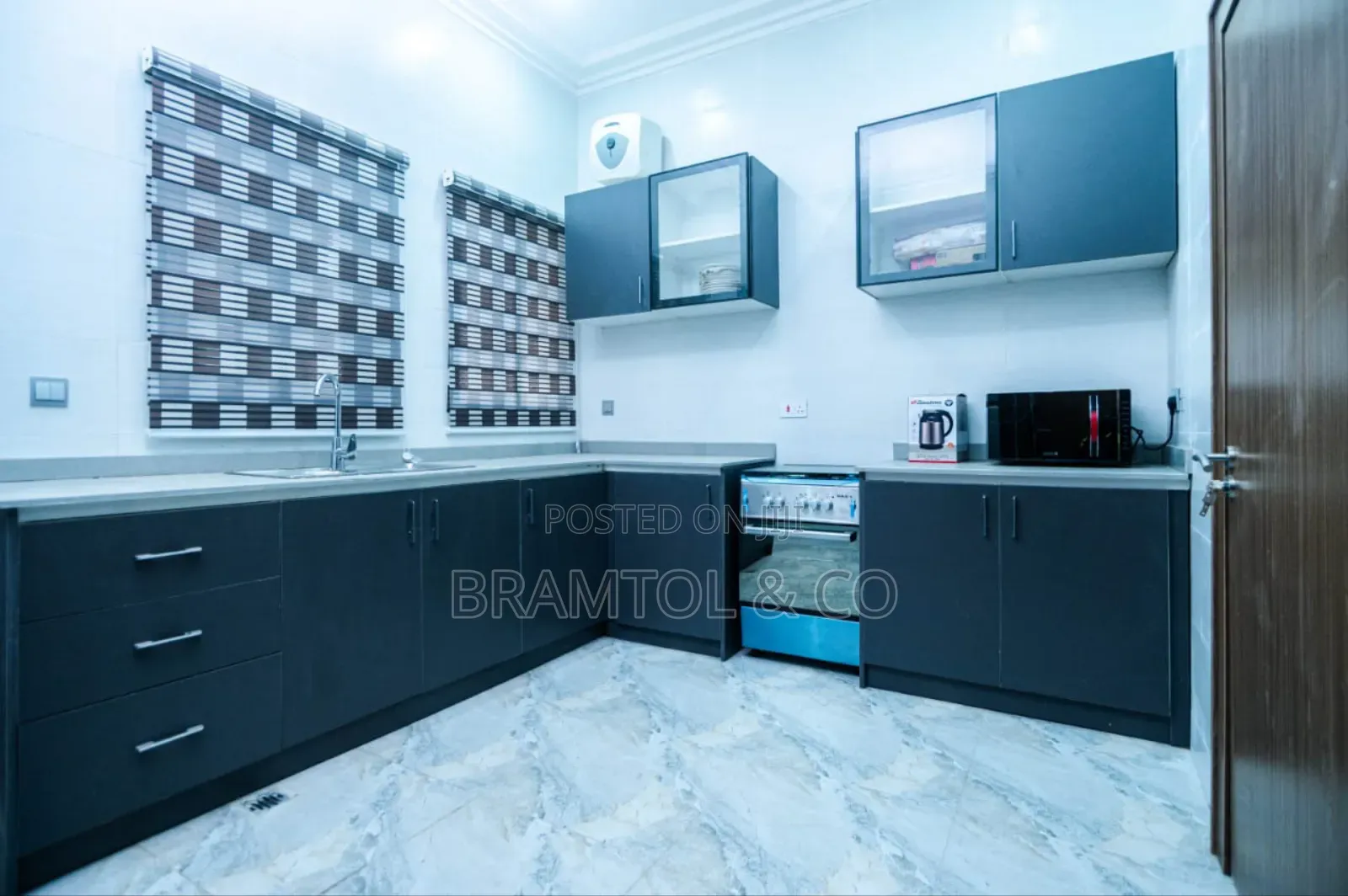 3bdrm Block of Flats in Zone B for rent in Zone B