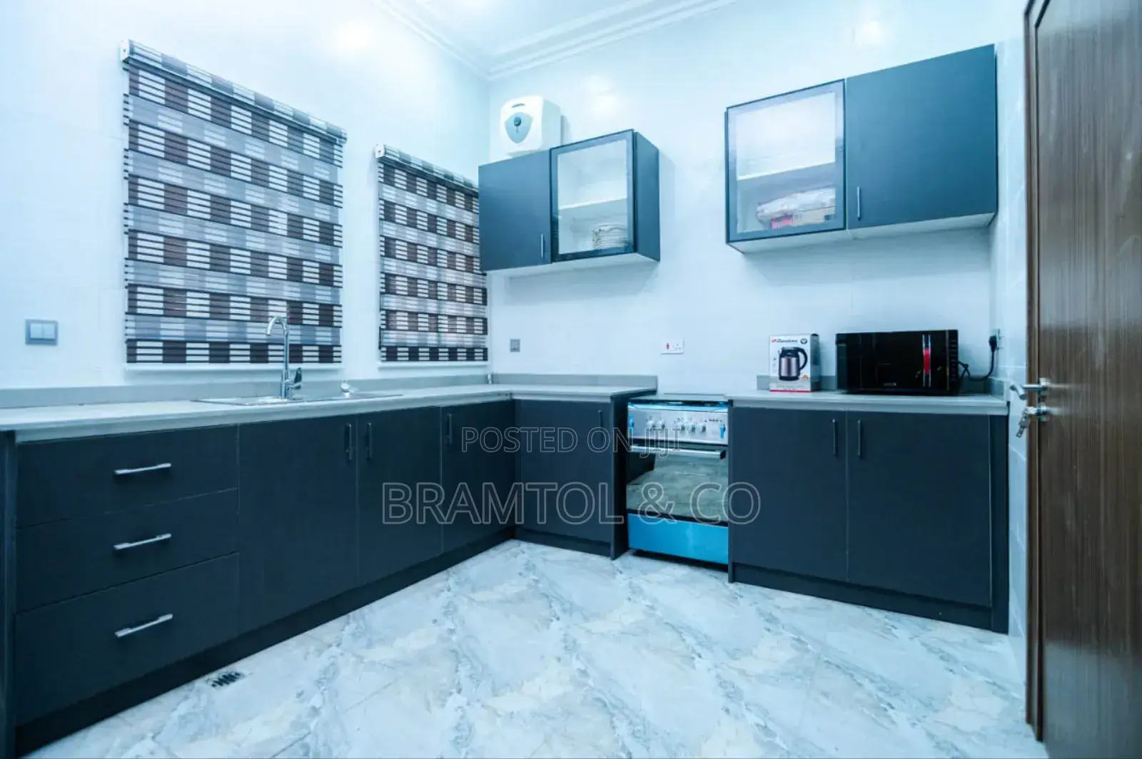 3bdrm Block of Flats in Zone B for rent in Zone B