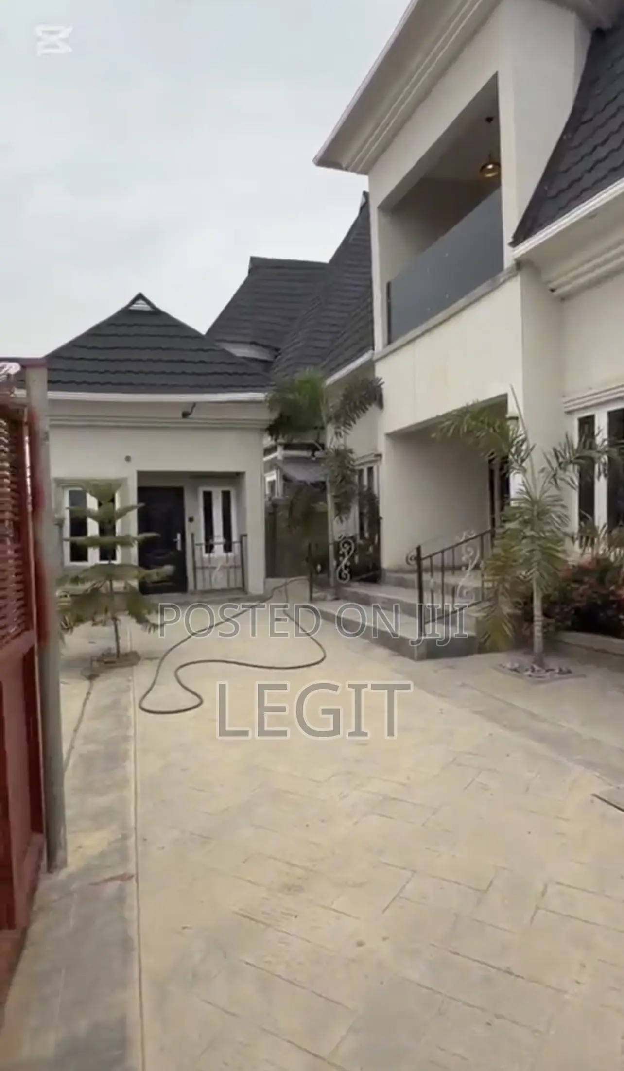 4bdrm Penthouse in Lugbe District for sale in Lugbe District