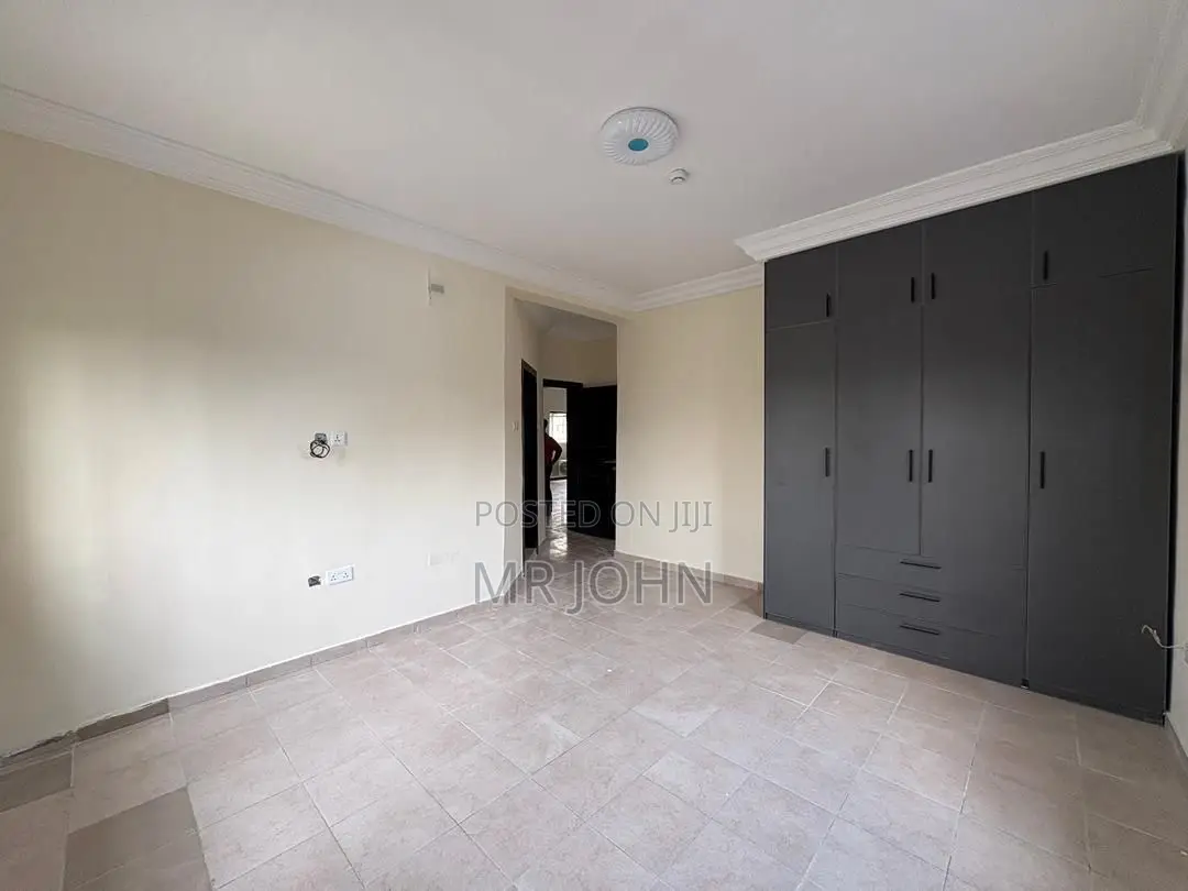 3bdrm Apartment in Lekki Phase 1 D Man for rent in Lekki