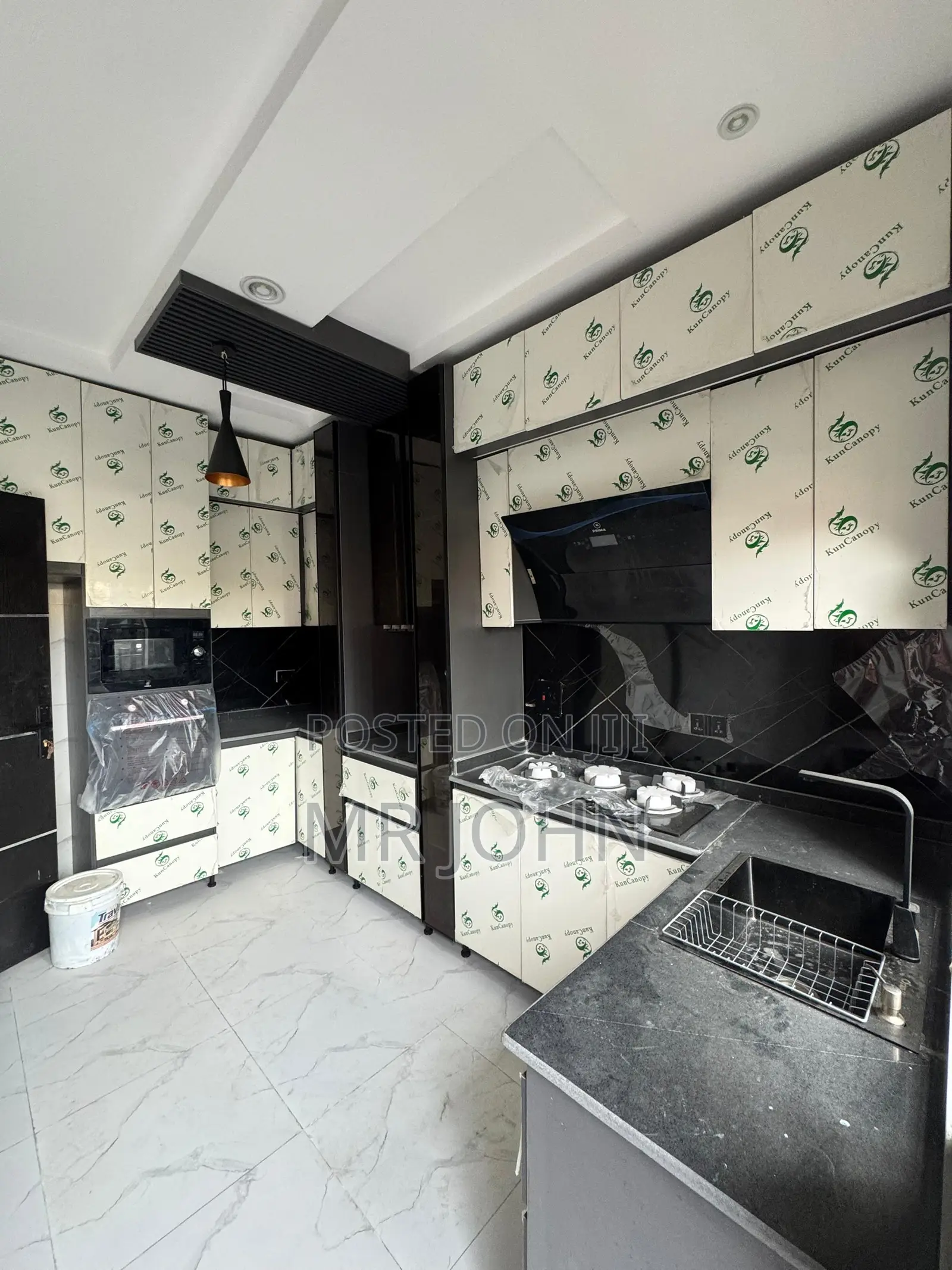 2bdrm Apartment in Igboefon, Lekki for sale in Lekki