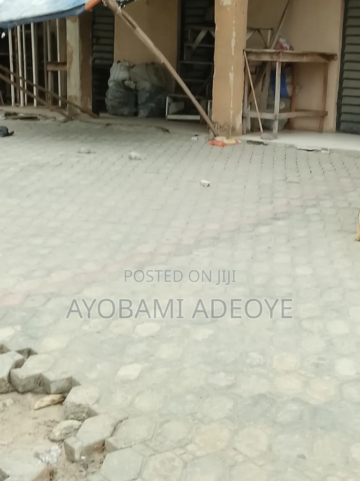 Spacious Shop Facing Lekki Express in Awoyaya
