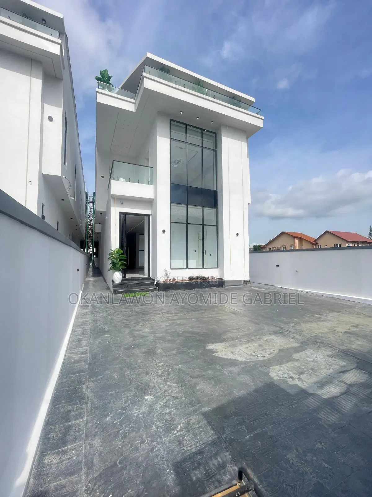 5bdrm Duplex in VGC / Ajah for sale in VGC / Ajah