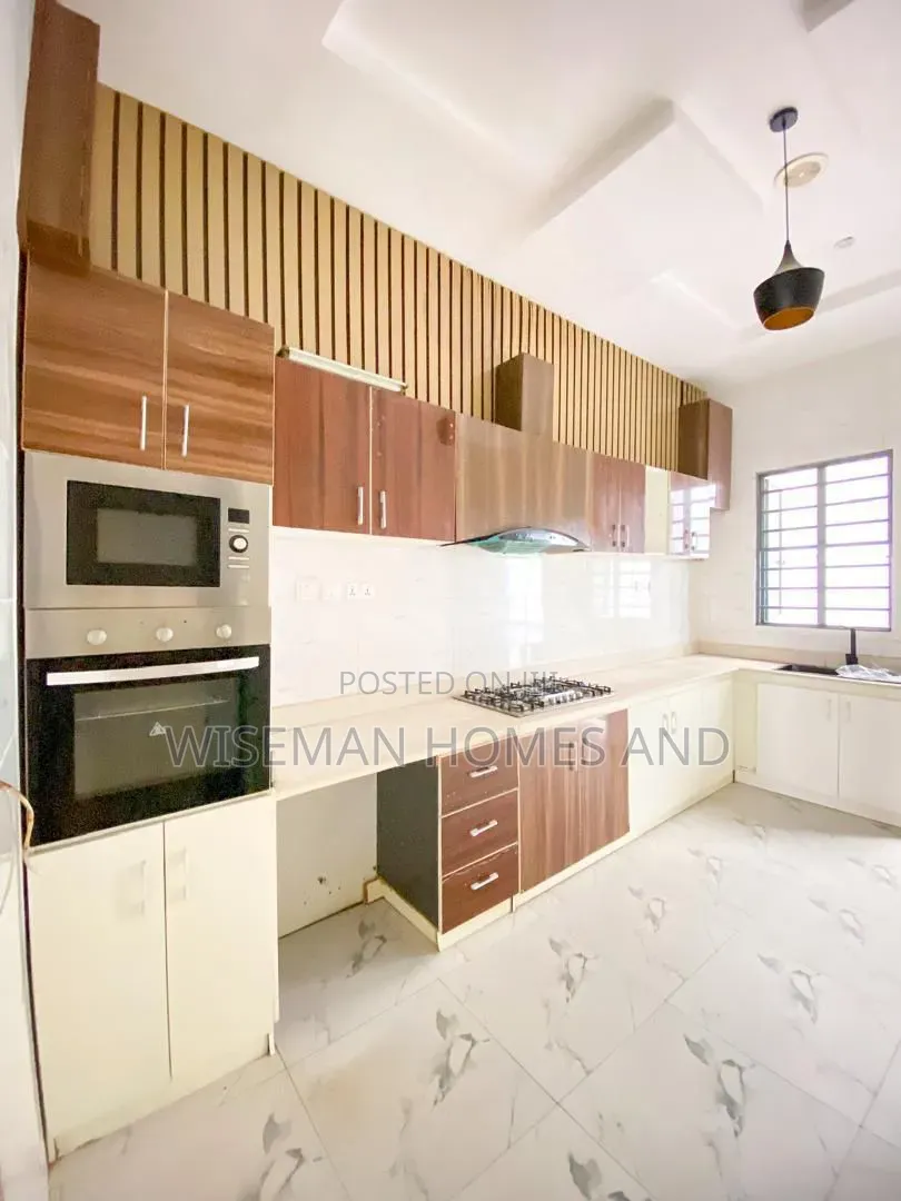 4bdrm Duplex in Orchid Road Lekki for rent in Lekki Expressway