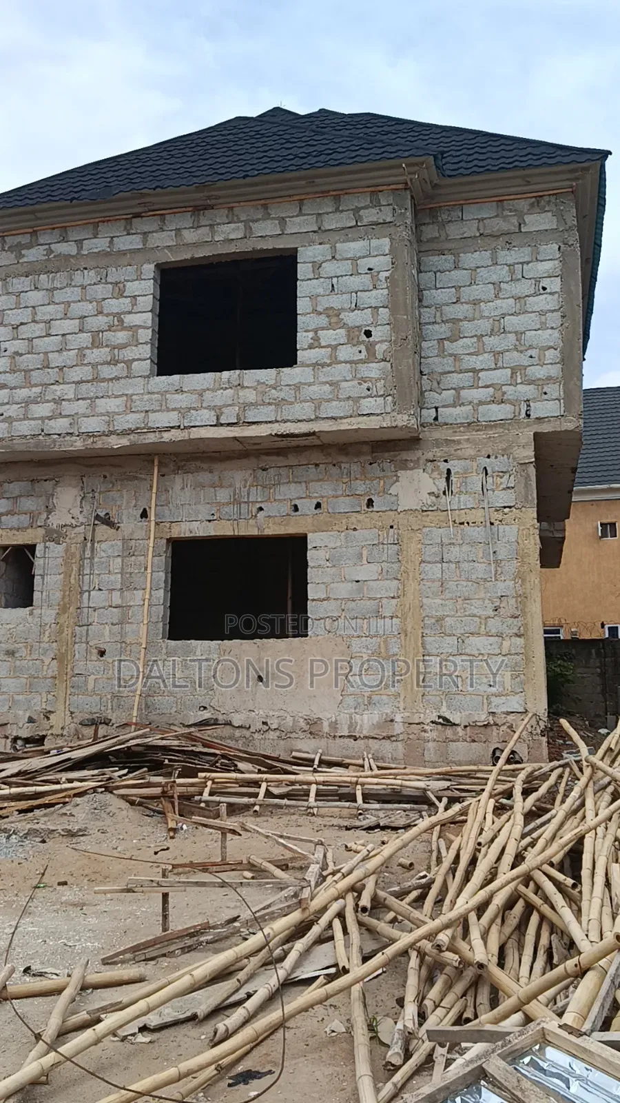 4bdrm Duplex in Aco District, Sabon Lugbe for sale in Sabon Lugbe