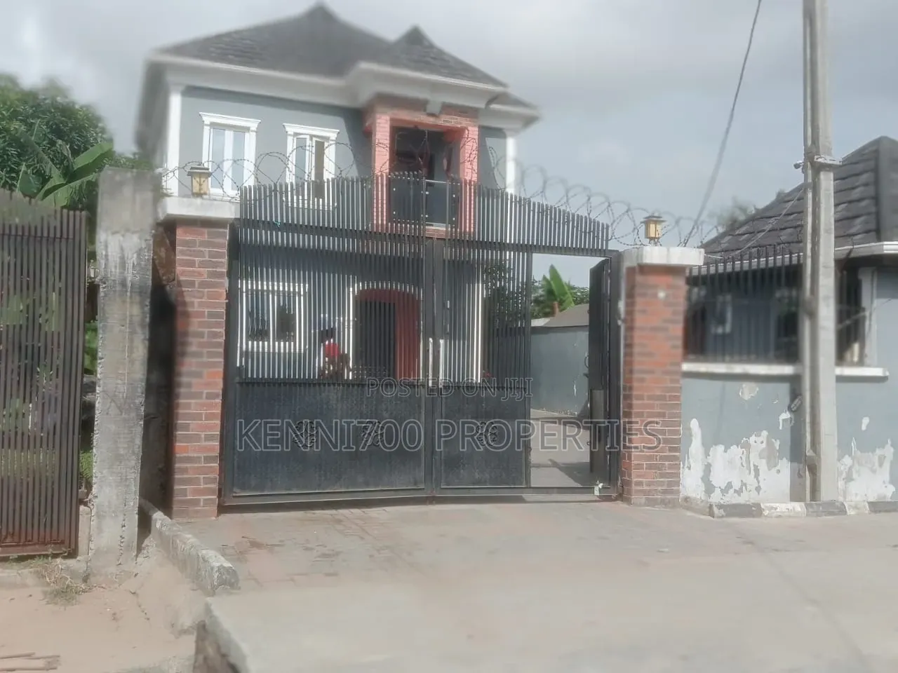 6bdrm Duplex in Along Adeba Road At, Bogije for sale in Bogije