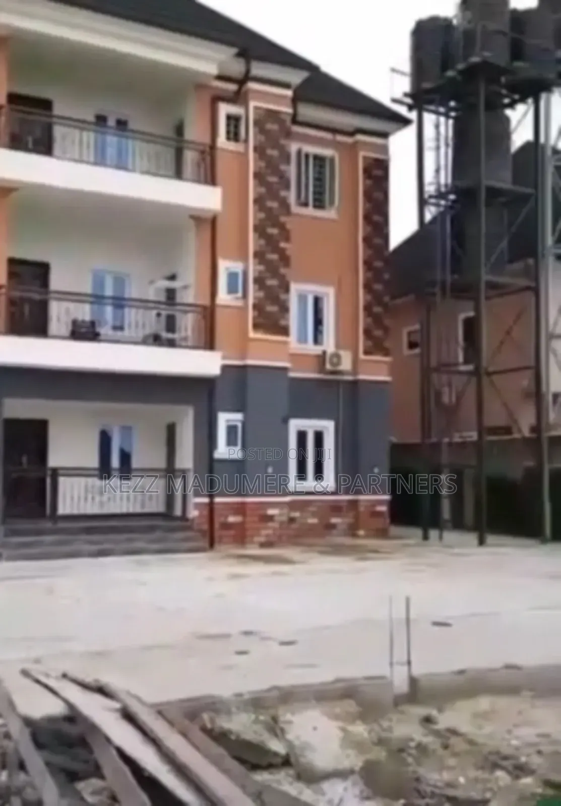 6bdrm Block of Flats in Shell Cooperative for sale in Eneka