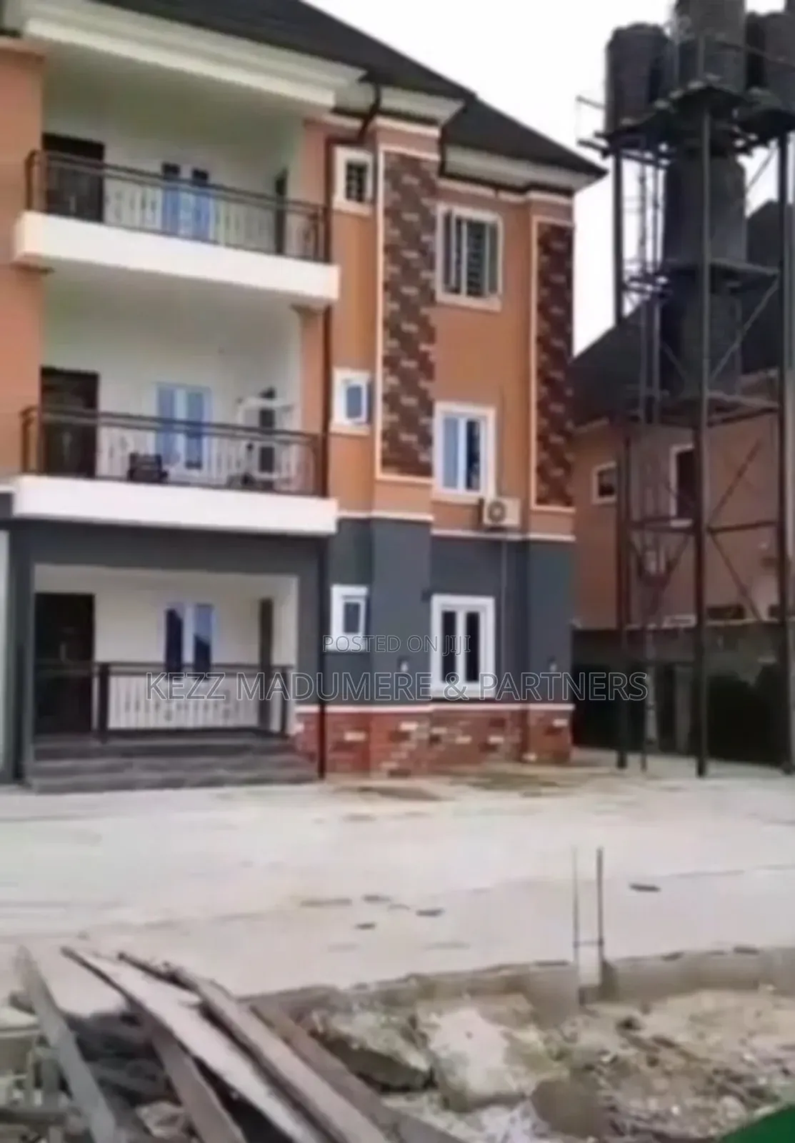 6bdrm Block of Flats in Shell Cooperative for sale in Eneka