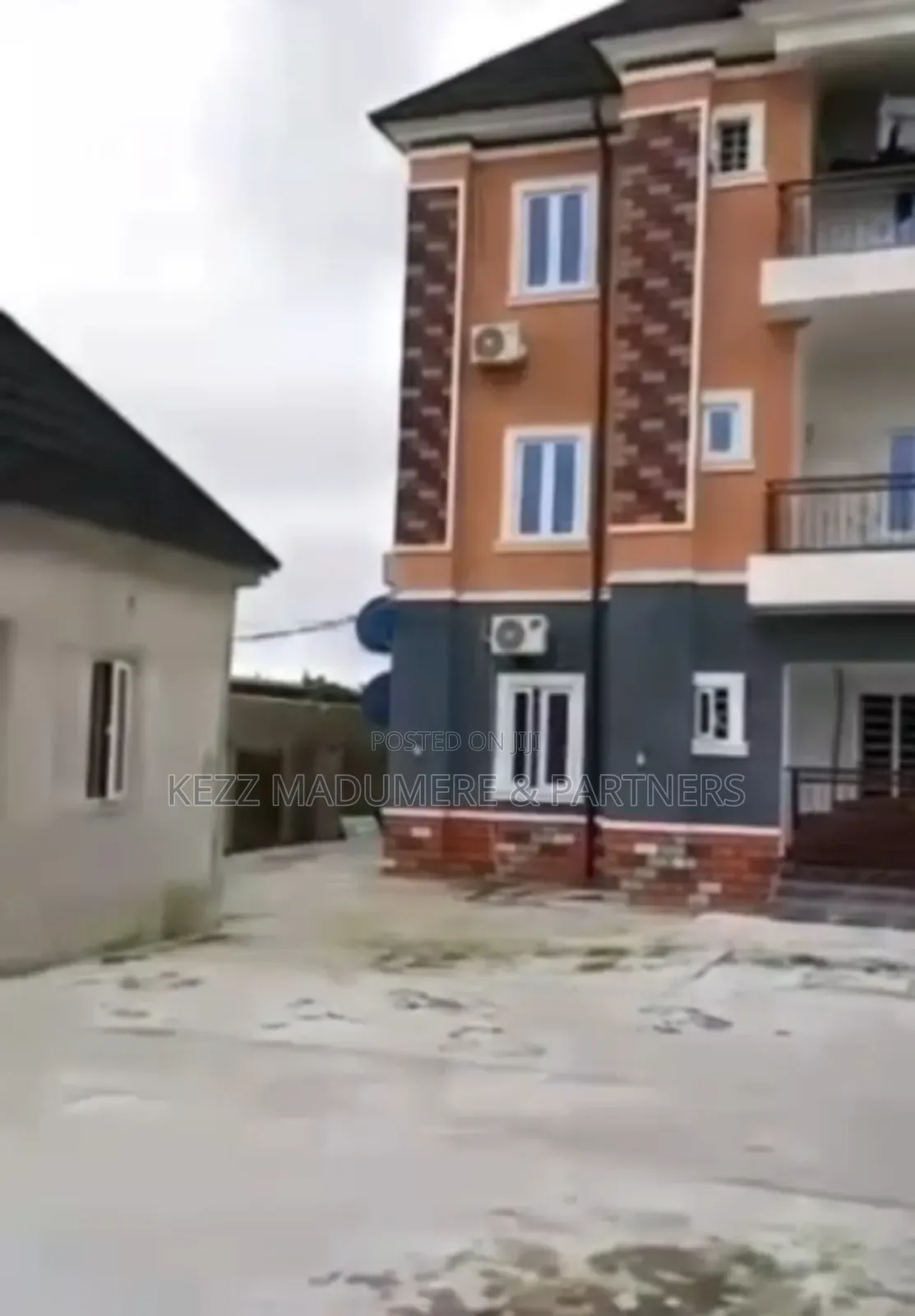 6bdrm Block of Flats in Shell Cooperative for sale in Eneka