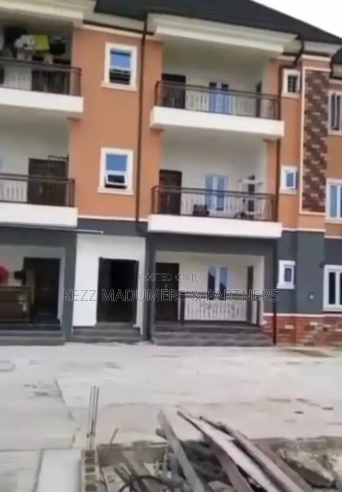 6bdrm Block of Flats in Shell Cooperative for sale in Eneka