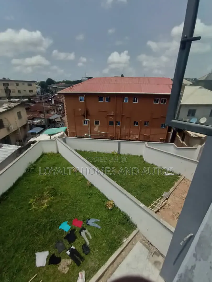 4bdrm House in Obanikoro Estate, Anthony Village for sale in Anthony Village