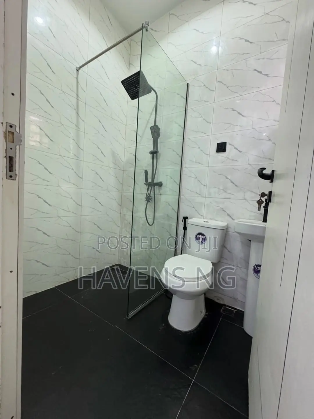 4bdrm Duplex in Eliozu for sale in Eliozu