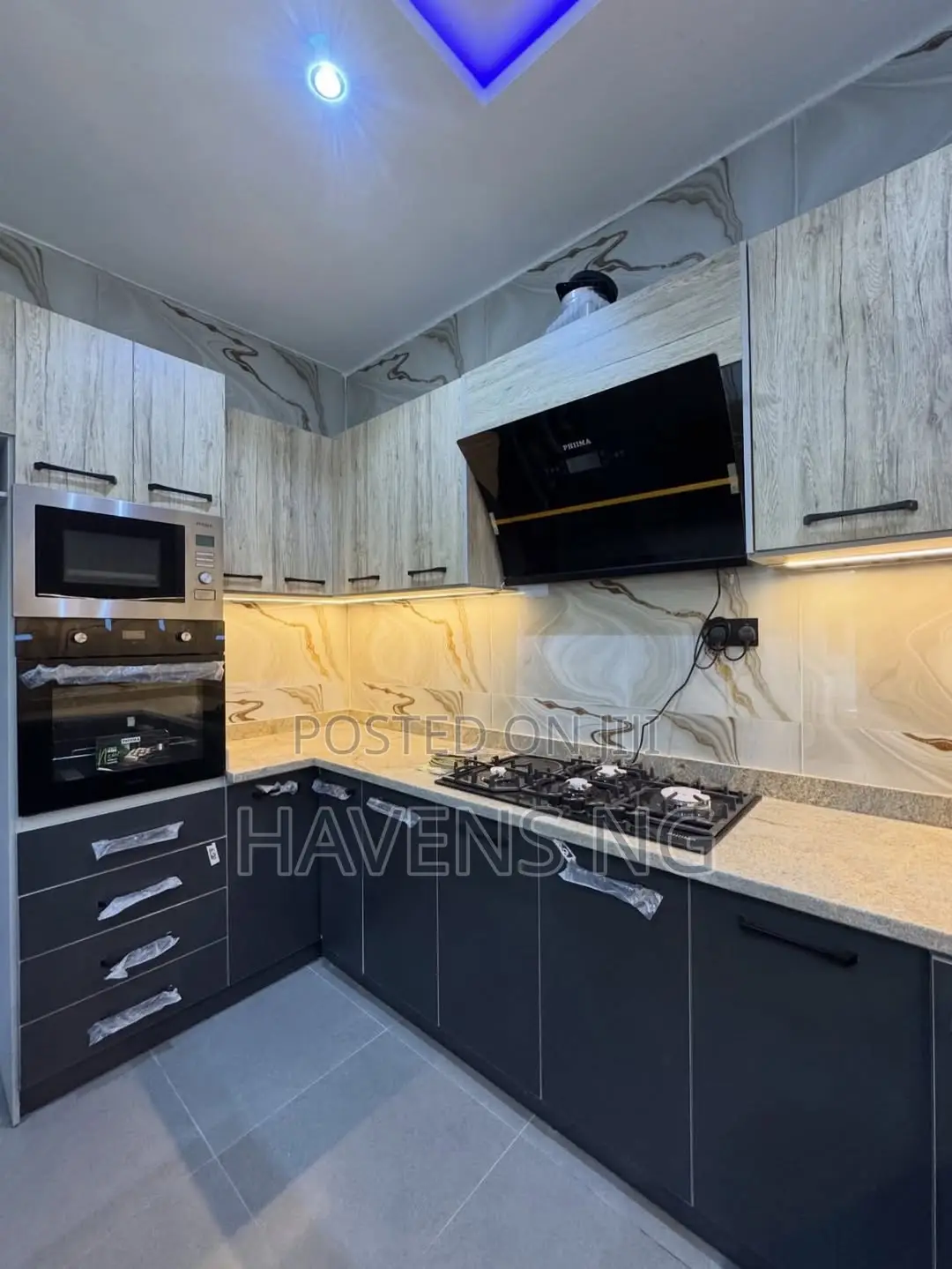 4bdrm Duplex in Eliozu for sale in Eliozu