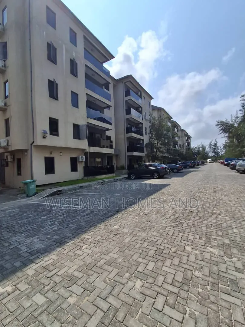 3bdrm Apartment in Megamound Estate, Ikota for sale in Ikota