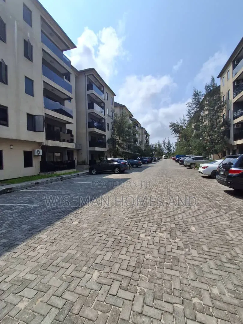 3bdrm Apartment in Megamound Estate, Ikota for sale in Ikota