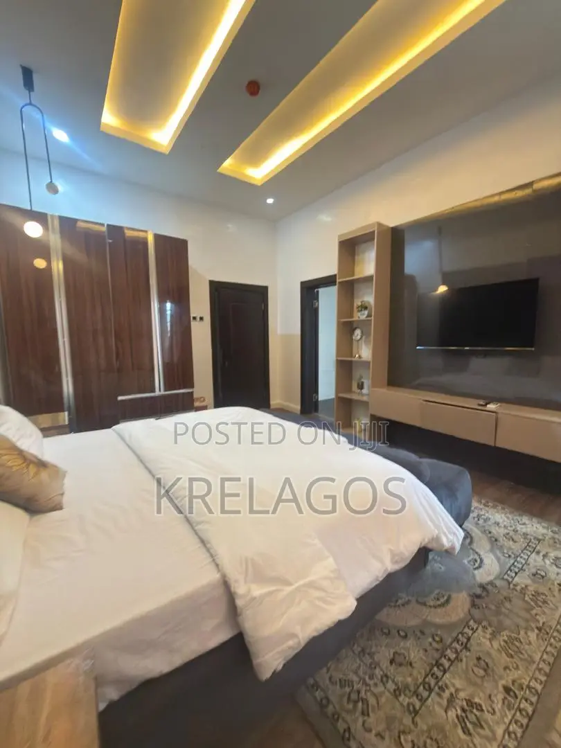 Furnished 3bdrm Apartment in Lekki Phase 1 for rent in Lekki Phase 1