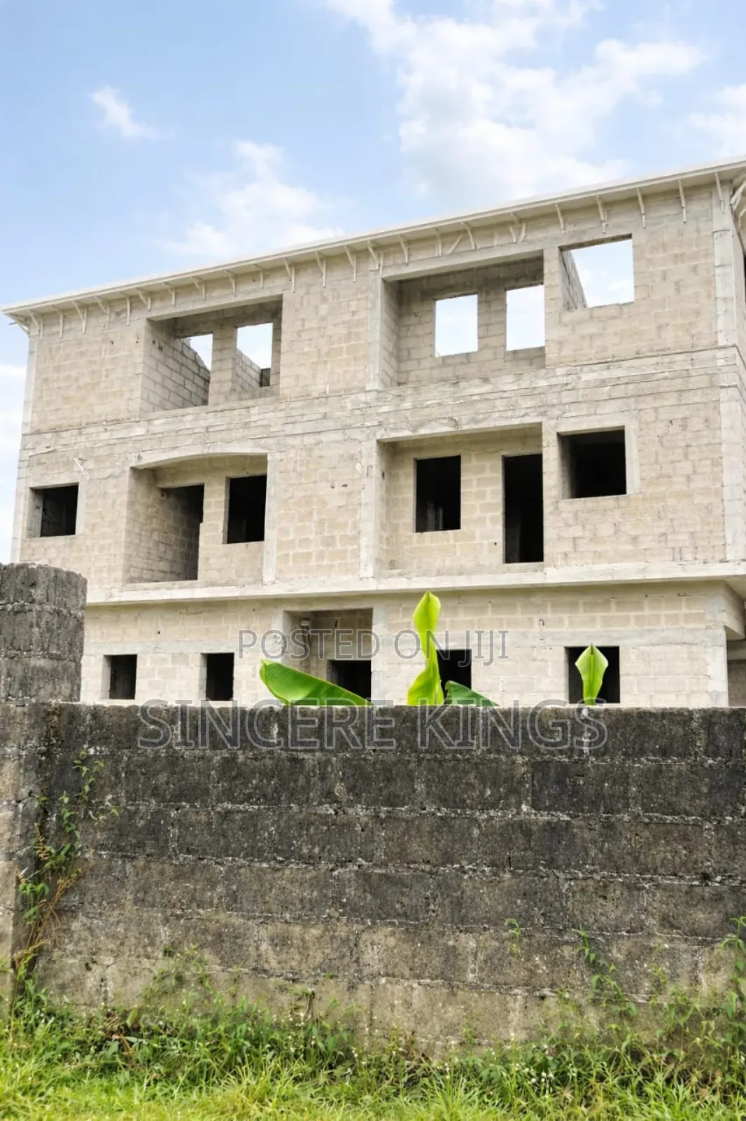 4 Units 2 Bedroom Flats and 2 Units 1 Bedroom Flats in Uyo